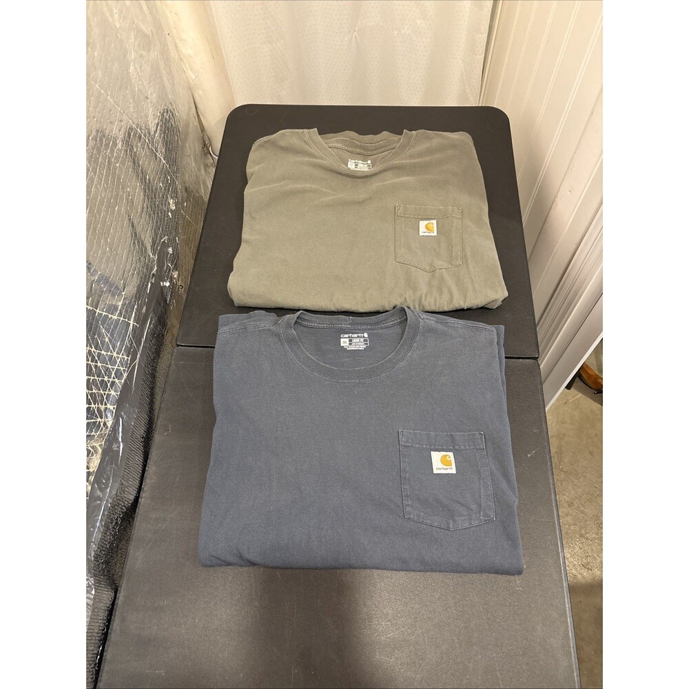 Set of 2 Carhartt Short Sleeve
Pocket T-Shirts 2XL Gray & Green Great Condition